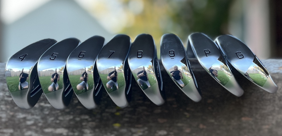 Mizuno JPX 925 Hot Metal Irons Toe and Sole view Mizuno JPX 925 Hot Metal Irons Toe and Sole view