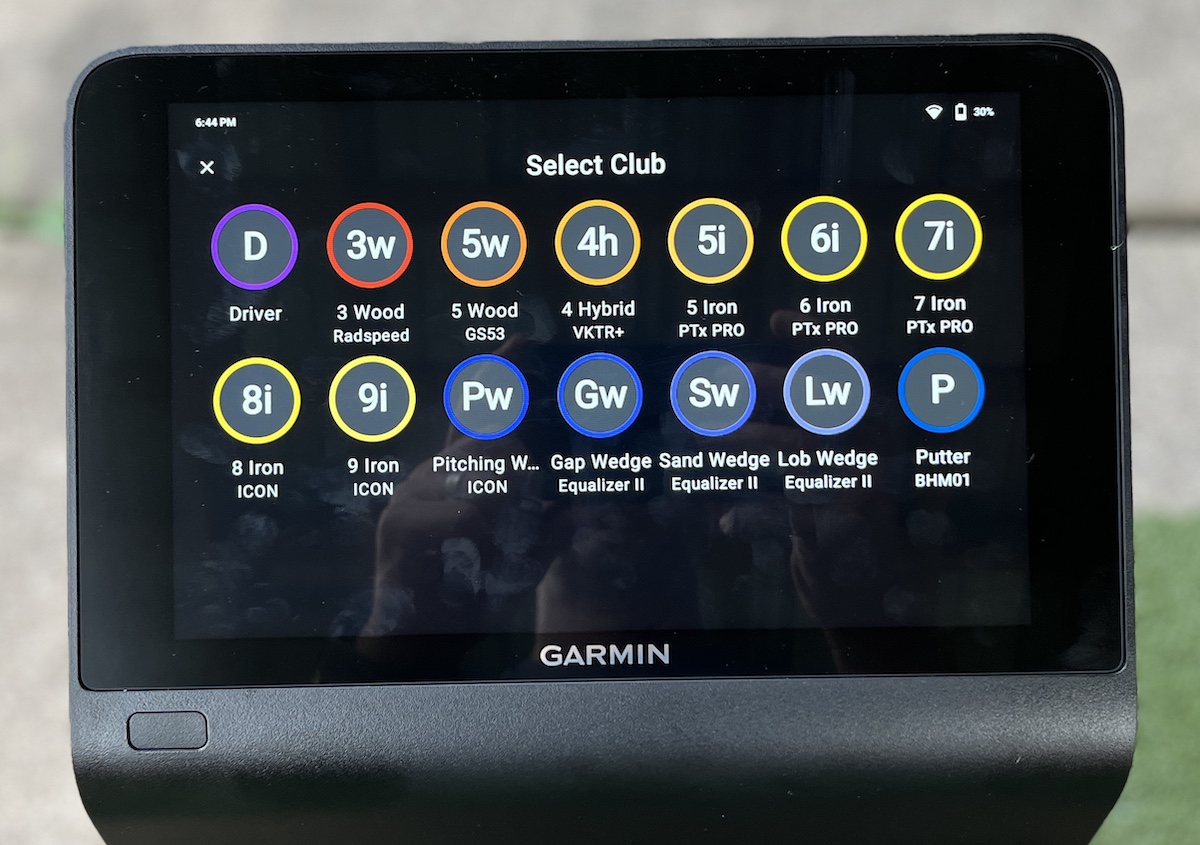 Garmin Approach R50 Club selector screen Garmin Approach R50 Club selector screen