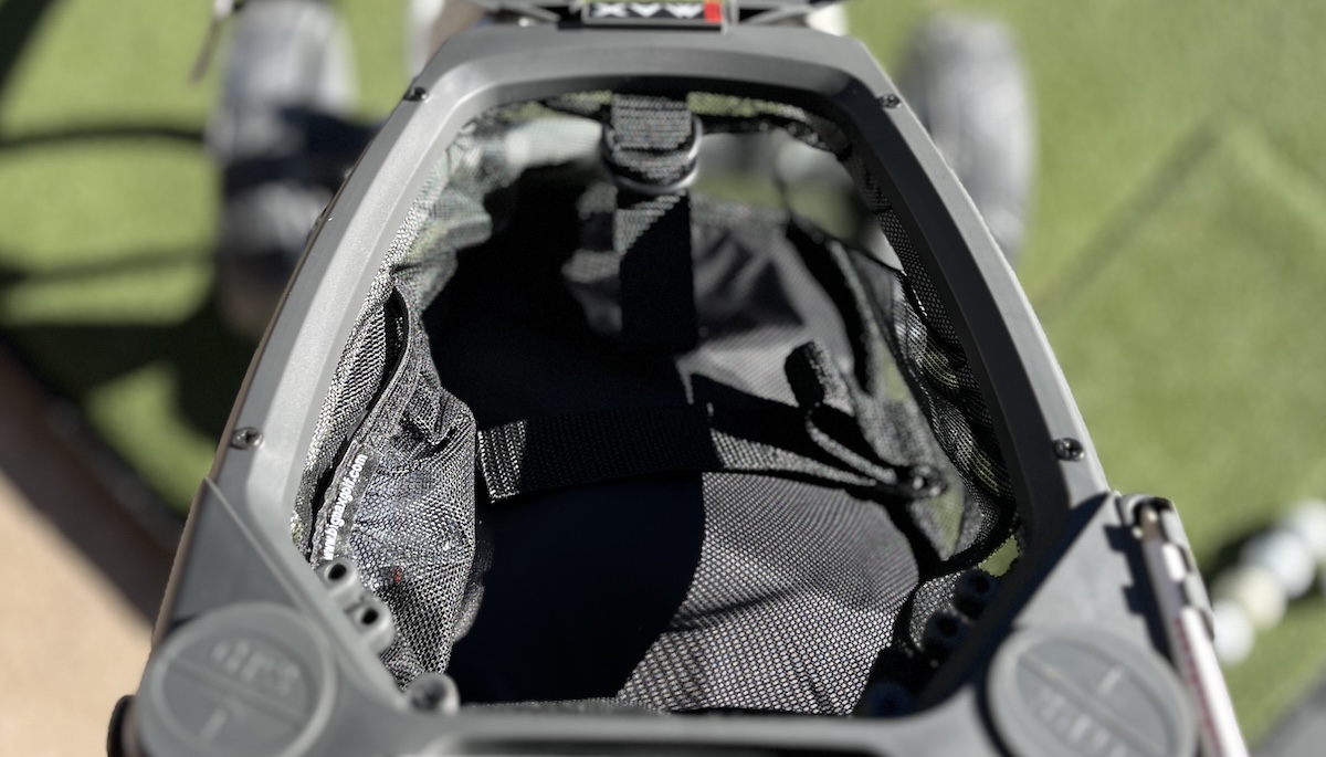 Big Max Blade IP2 accessory storage