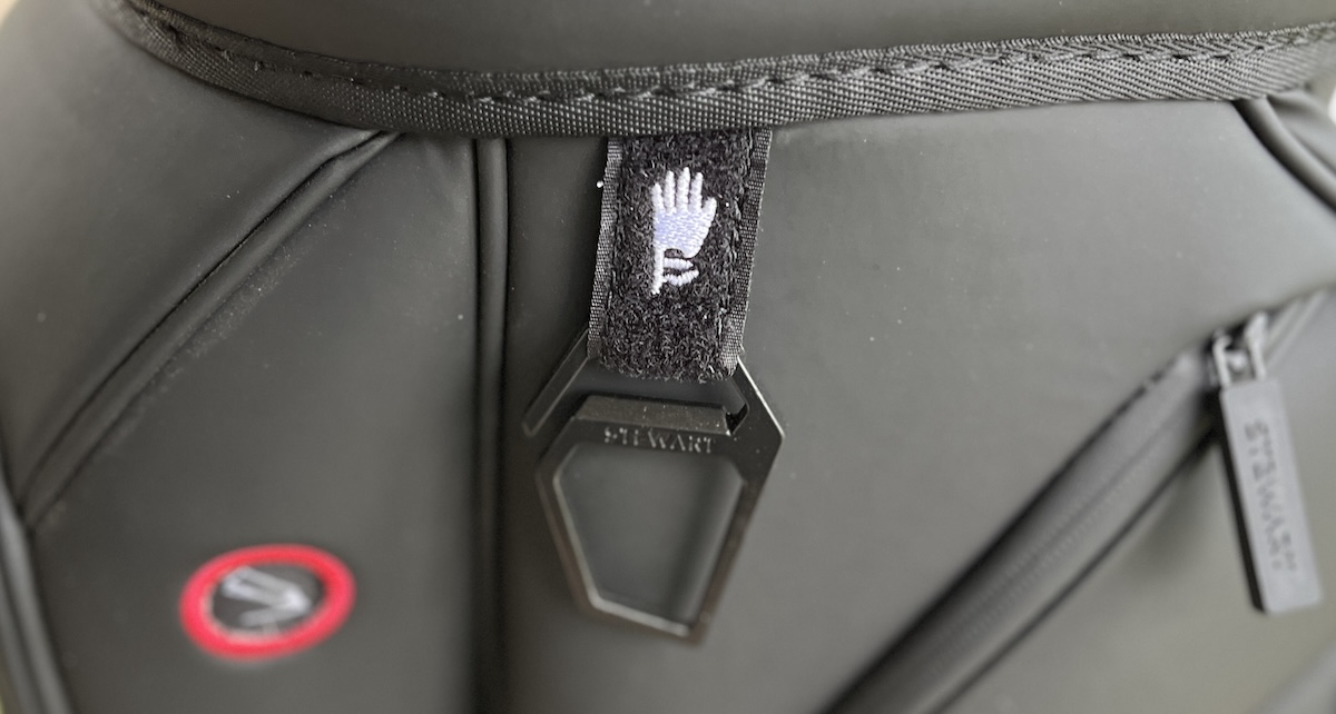Stewart Nero golf bag side clip